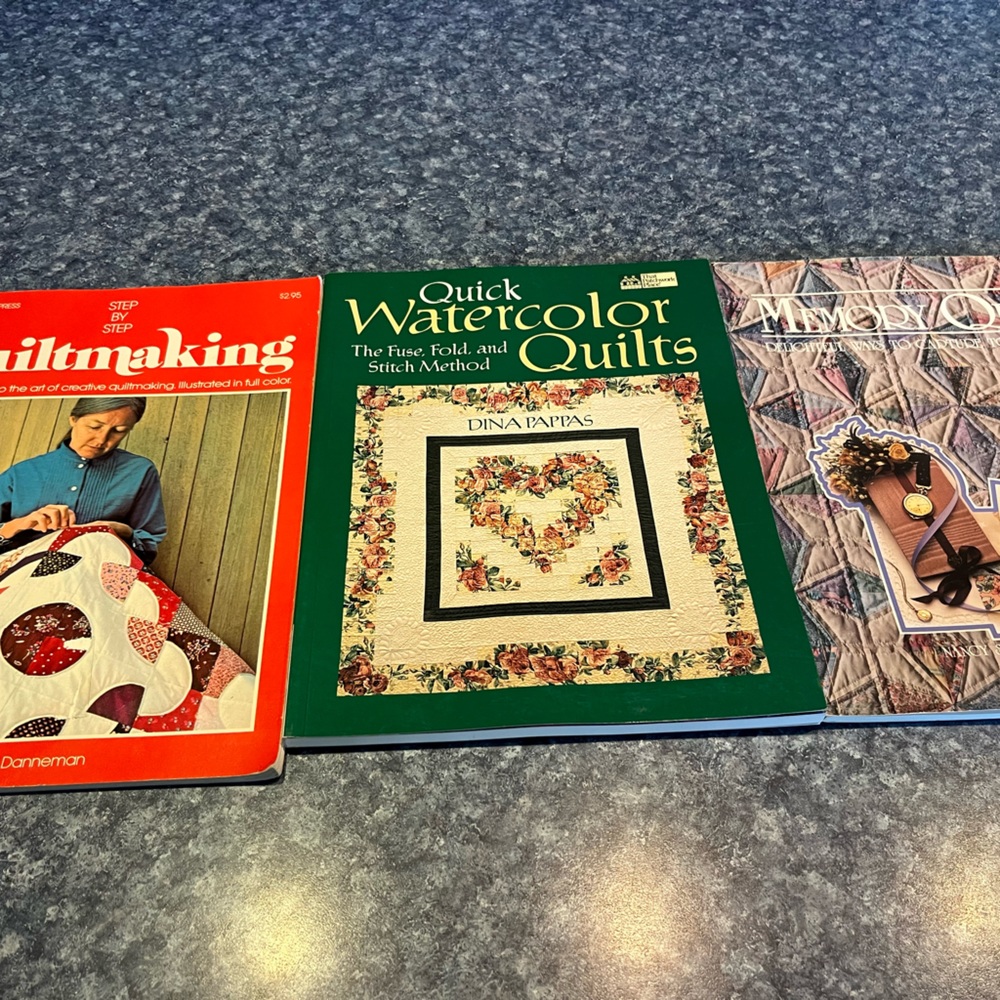 Set of 3 quilting books (step-by-step, watercolor quilts and memory quilts)